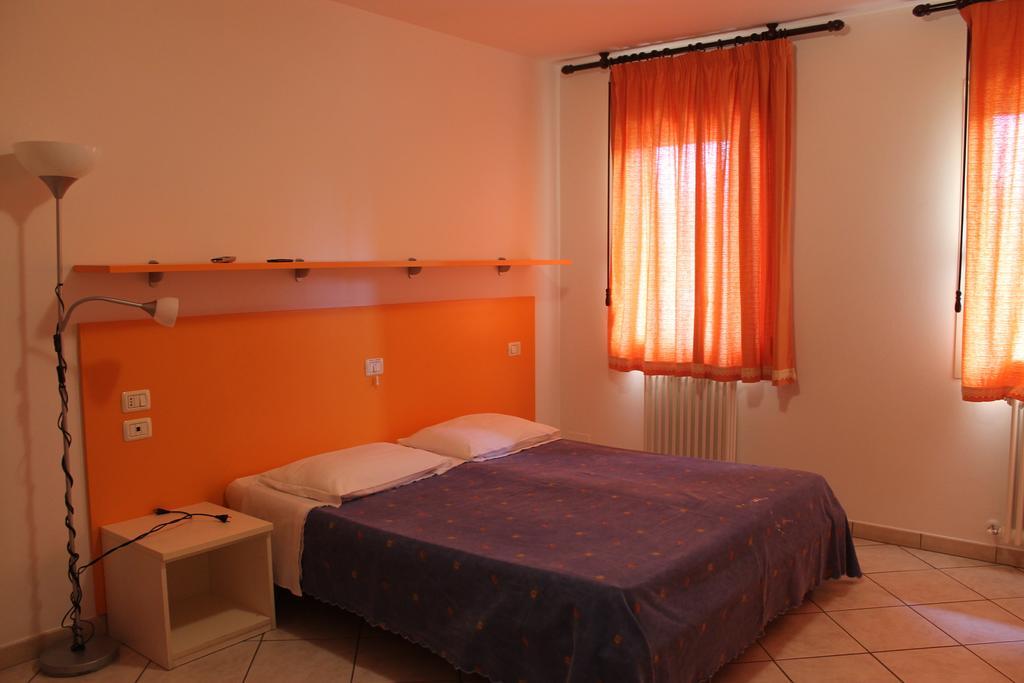 Agriturismo Le Casette كاستلفترو دي مودينا الغرفة الصورة